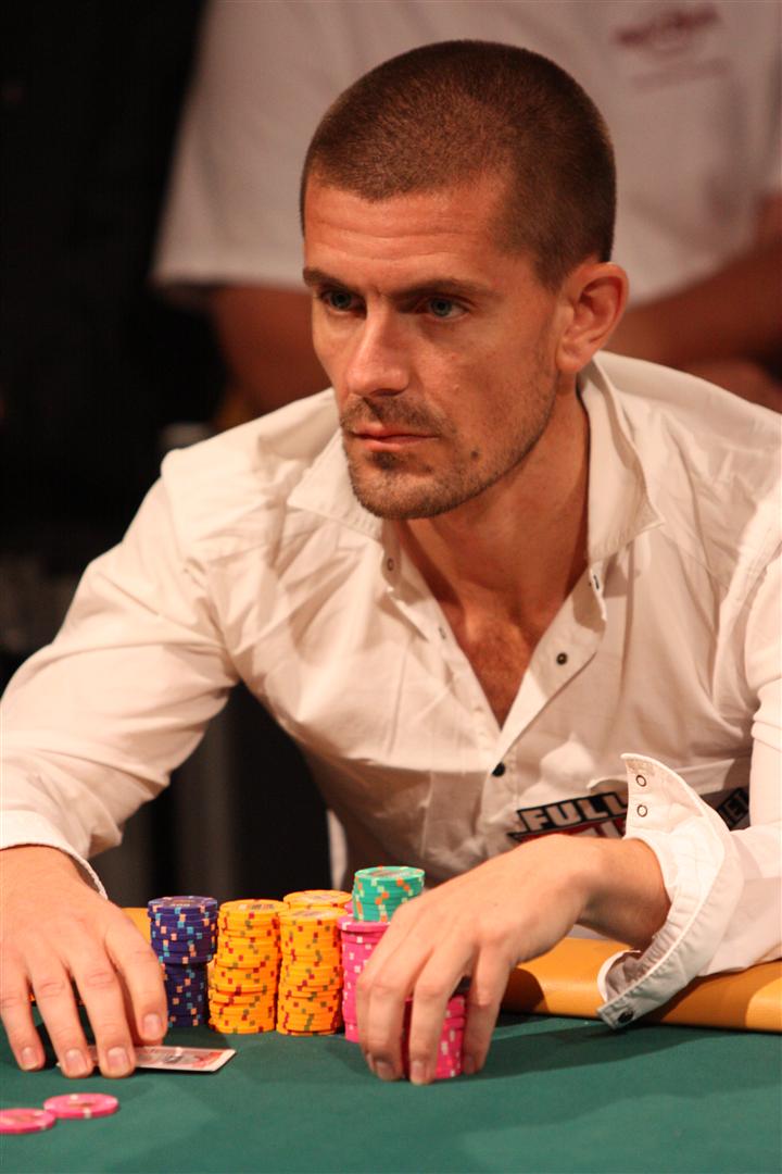 1747760951_original_Gus_Hansen_2_Large_.JPG