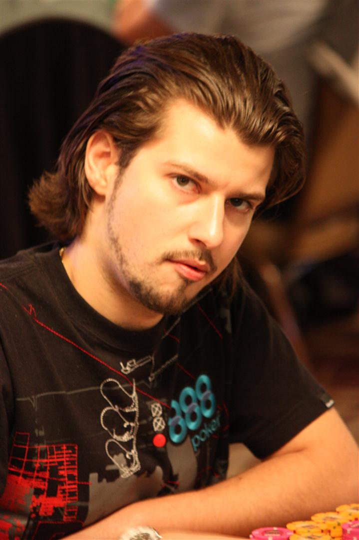 1747761122_original_Darren_Woods_Large_.JPG