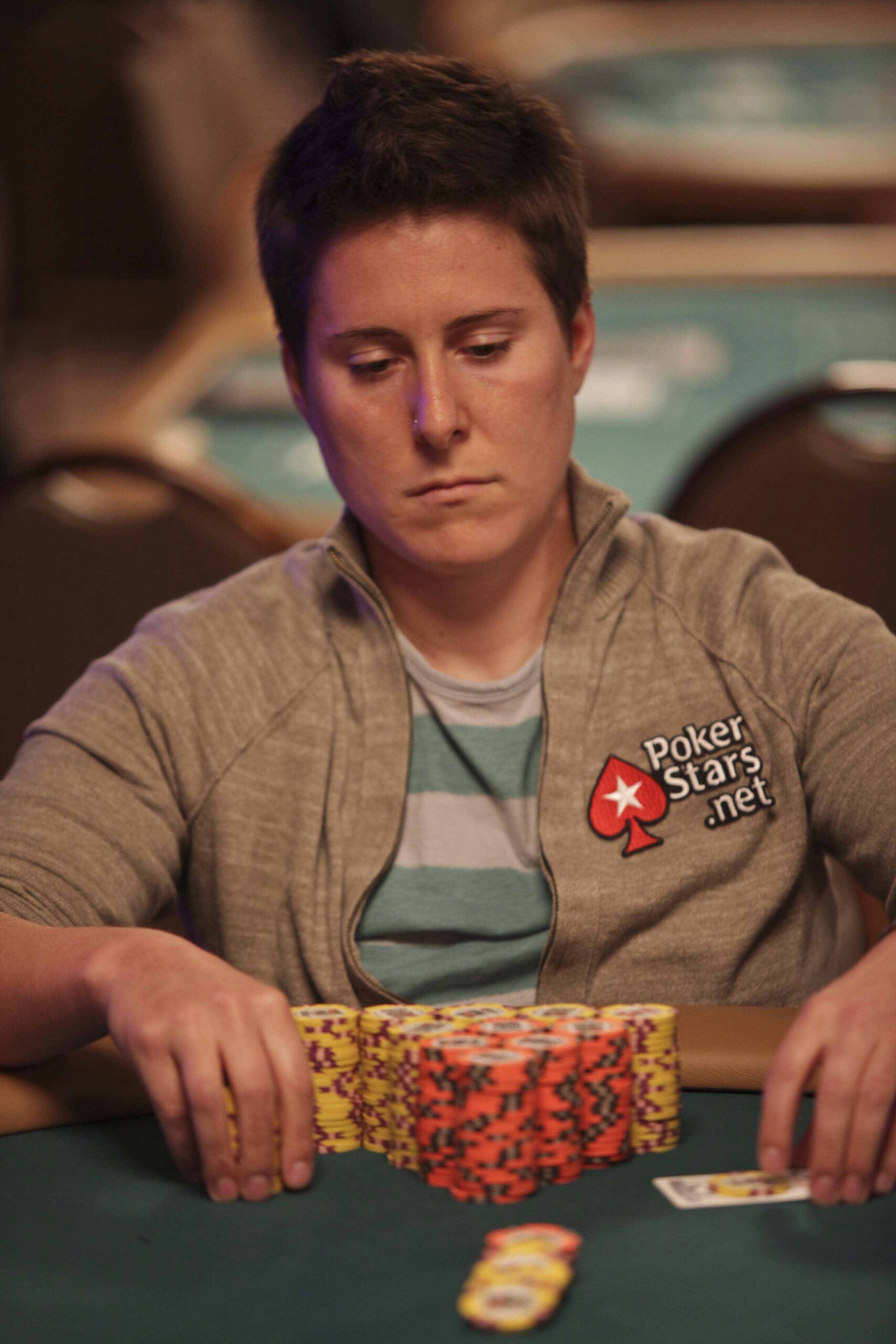 1747762725_original_Vanessa_Selbst_2-scaled.jpg