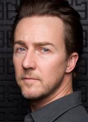 Edward Norton to Host Celebrity Charity Poker Night