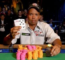WSOP Gold: A Legend and an Amateur Share Poker’s Stage