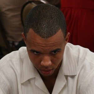 WSOP -- Phil Ivey Among Leaders in Stud 8ob