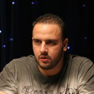 WSOP Main Event -- Grinder Near the Top 