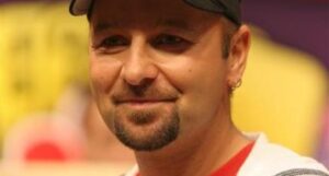 Negreanu Beats Blom in Rematch