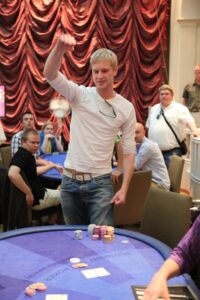 Helsinki's Midnight Sun Poker Festival Gets Big Crowd