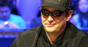 Hellmuth Shows Up Late for Day 2A