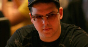 Noah Schwartz Breaks Down PCA PLO Hand