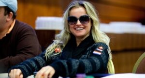 Christmas Poker Q & A -- Fatima Moreira de Melo