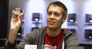Hanks Wins 2012 WSOP $1,500 No-Limit Hold'em