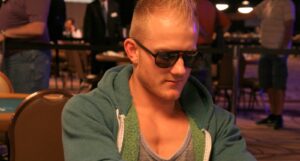 2012 WSOP Overnight Leaders Report