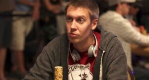 Hanks Breaks Down Key Hand Against Selbst