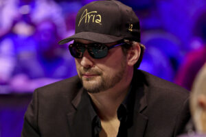 Hellmuth Among Leaders In $1M One Drop Event