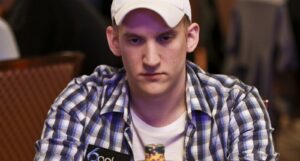 Poker Pros Don't Feel Pressure Of Main Event