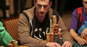 Weissman: From Friend's Couch To Bracelet Winner