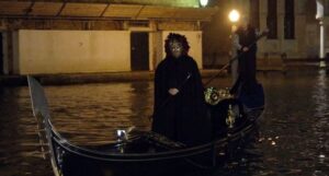 Hellmuth Shows Up To Tournament Via Boat