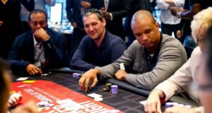 Shak Finishes 2nd In Tiger Woods' Charity Poker Event