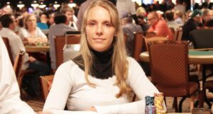 WSOP: Amanda Baker Deep In Ladies Event