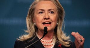 Online Sports Book Has Clinton As 2:1 Favorite