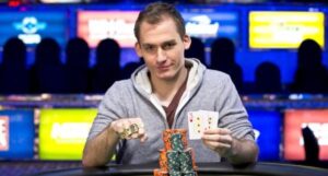Justin Bonomo Wins First WSOP Bracelet