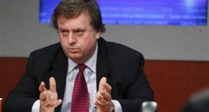 Caesars' Gary Loveman Stepping Down As CEO