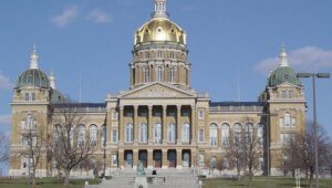 Iowa State Newspaper Calls For Online Gaming