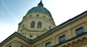 Kansas Governor Signs Fantasy Sports Bill