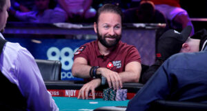 2015 WSOP Main Event: Negreanu Headlines Last 27