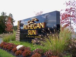 Casino VP, Cocktail Waitress Accused Of Slot Scheme