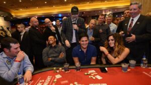 Hellmuth To Emcee Woods' Charity Poker Event