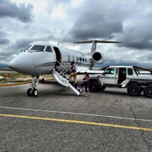 Clinton Renting Plane Belonging To Dan Bilzerian