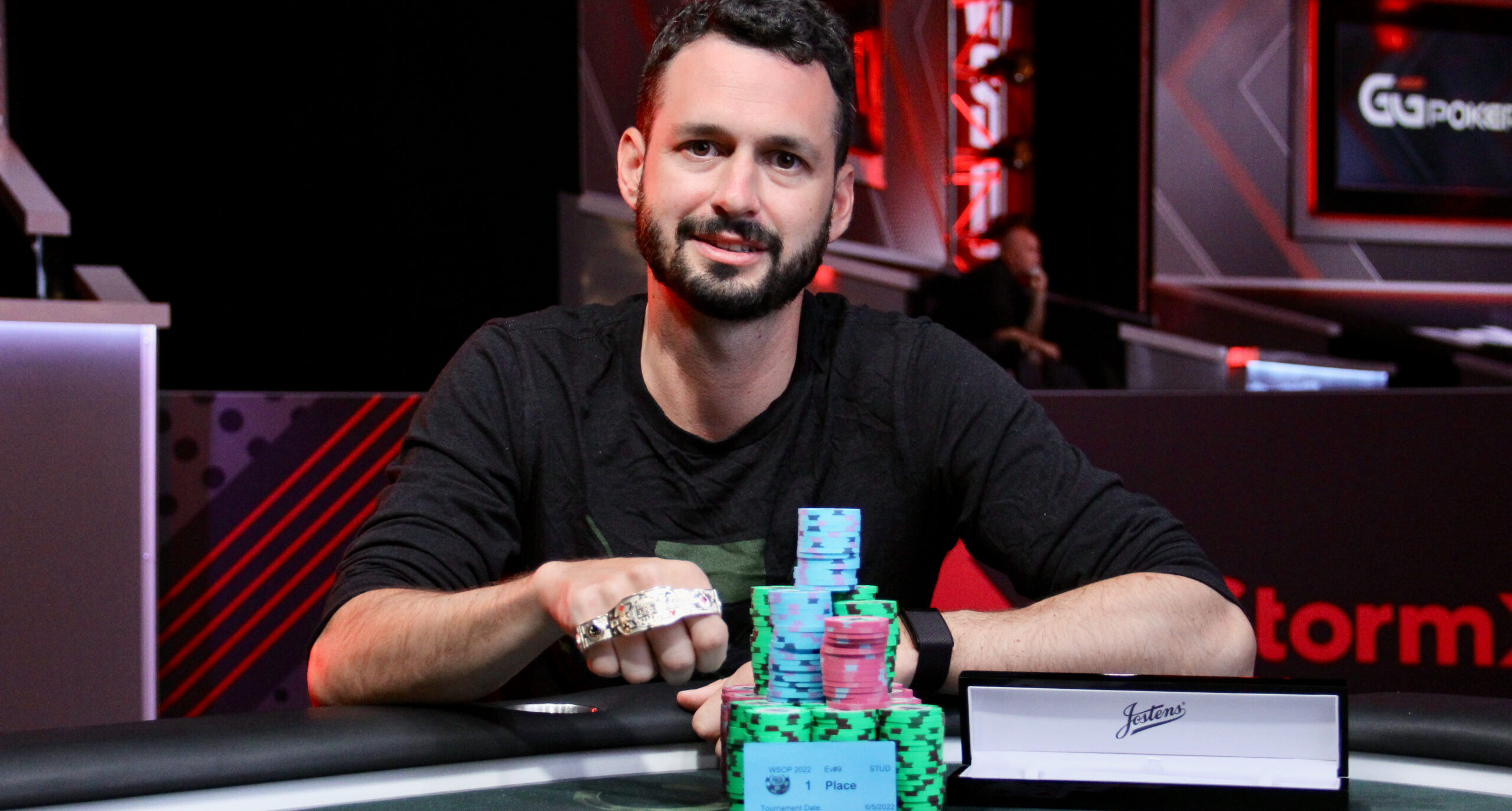 Alex Livingston Wins First World Series of Poker Bracelet In $1,500 Stud  Event - Poker News