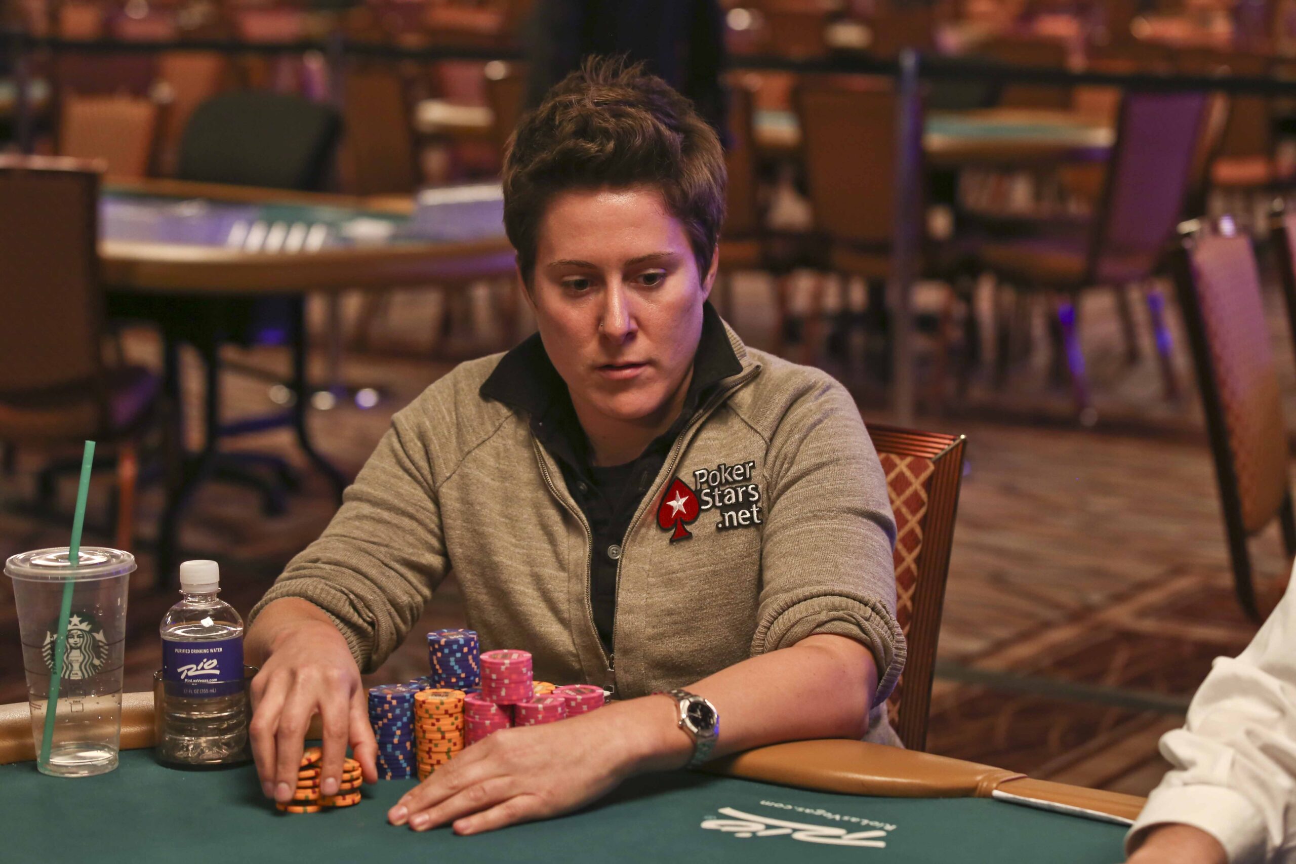1747772351_original_Vanessa_Selbst_2-scaled.jpg