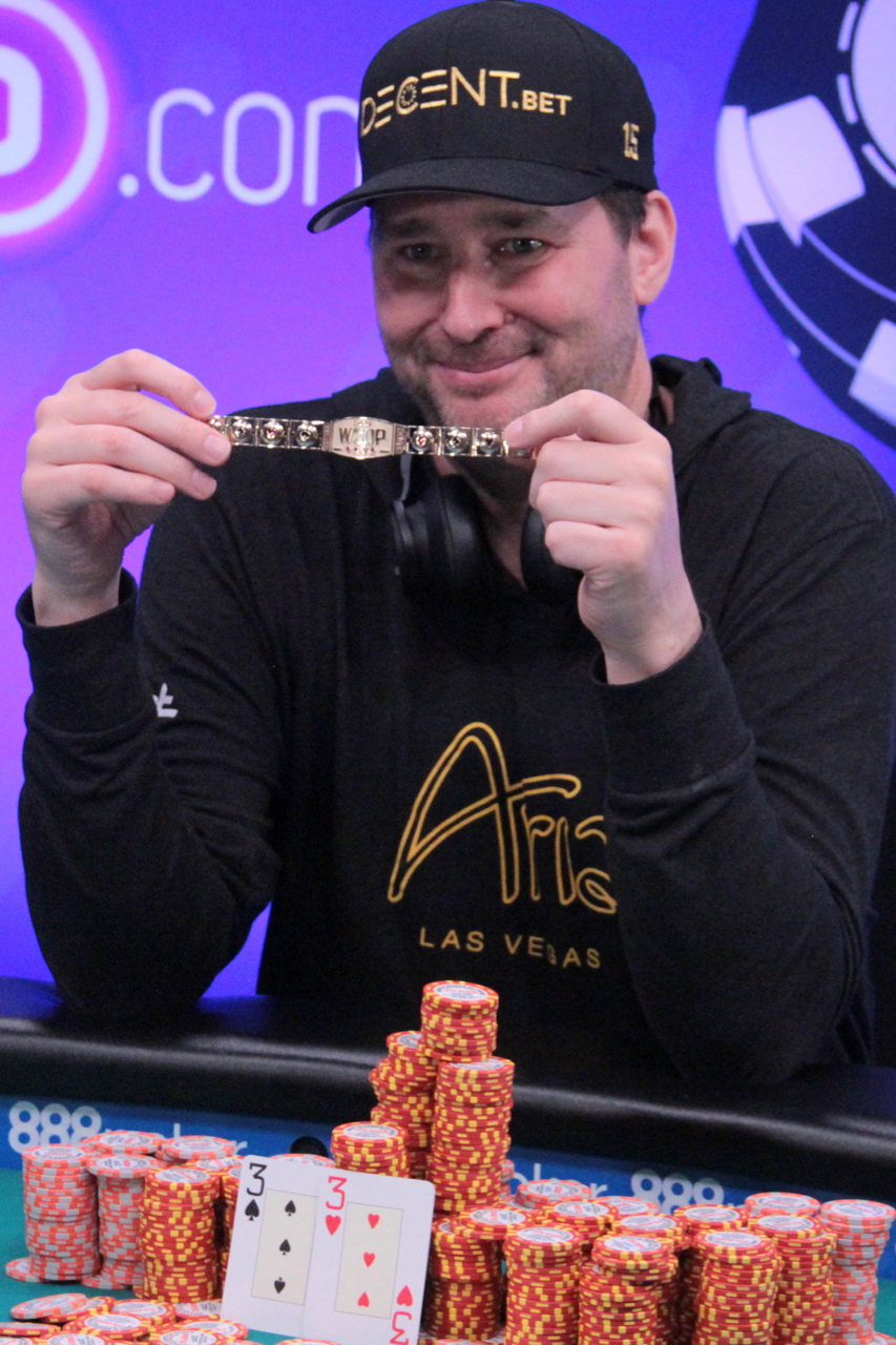 Phil Hellmuth Wins 15th WSOP Bracelet