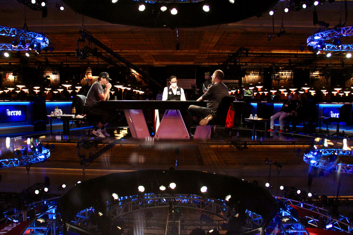 1747779437_original_Phil_hellmuth_and_Adam_Friedman.jpg
