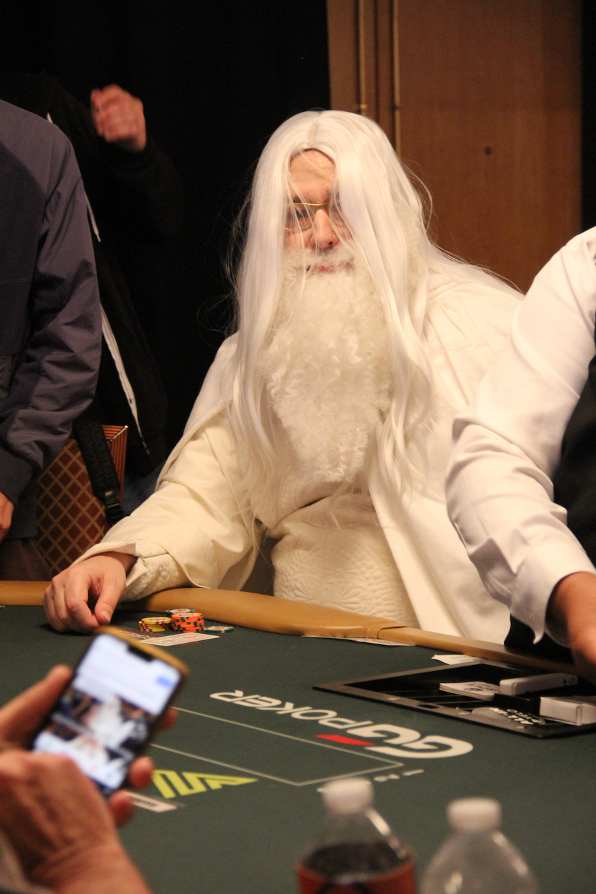 1747779549_original_Phil_Hellmuth_Wizard.jpg
