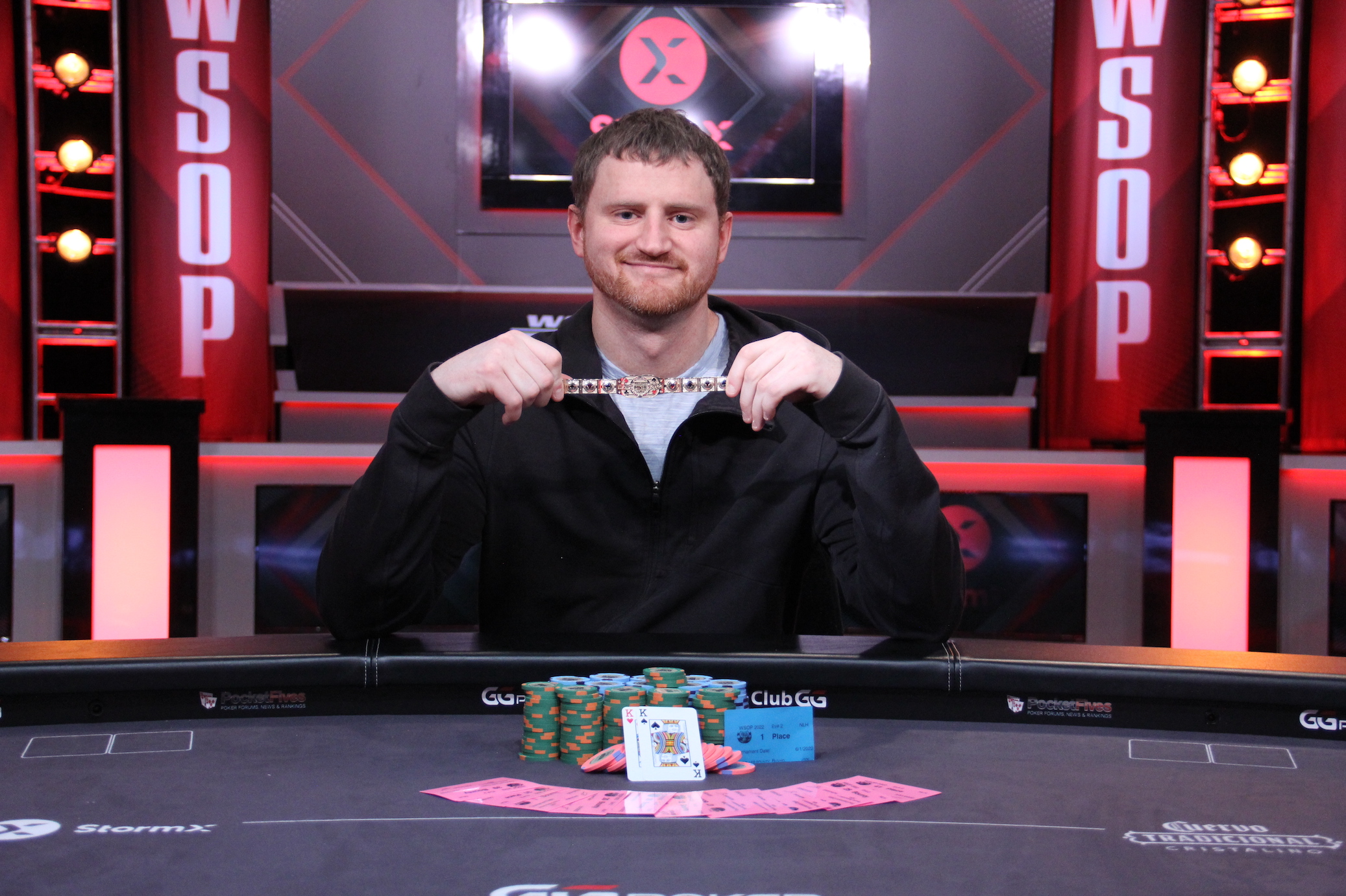 1747779924_original_David_Peters_Wins_Fourth_Bracelet.JPG