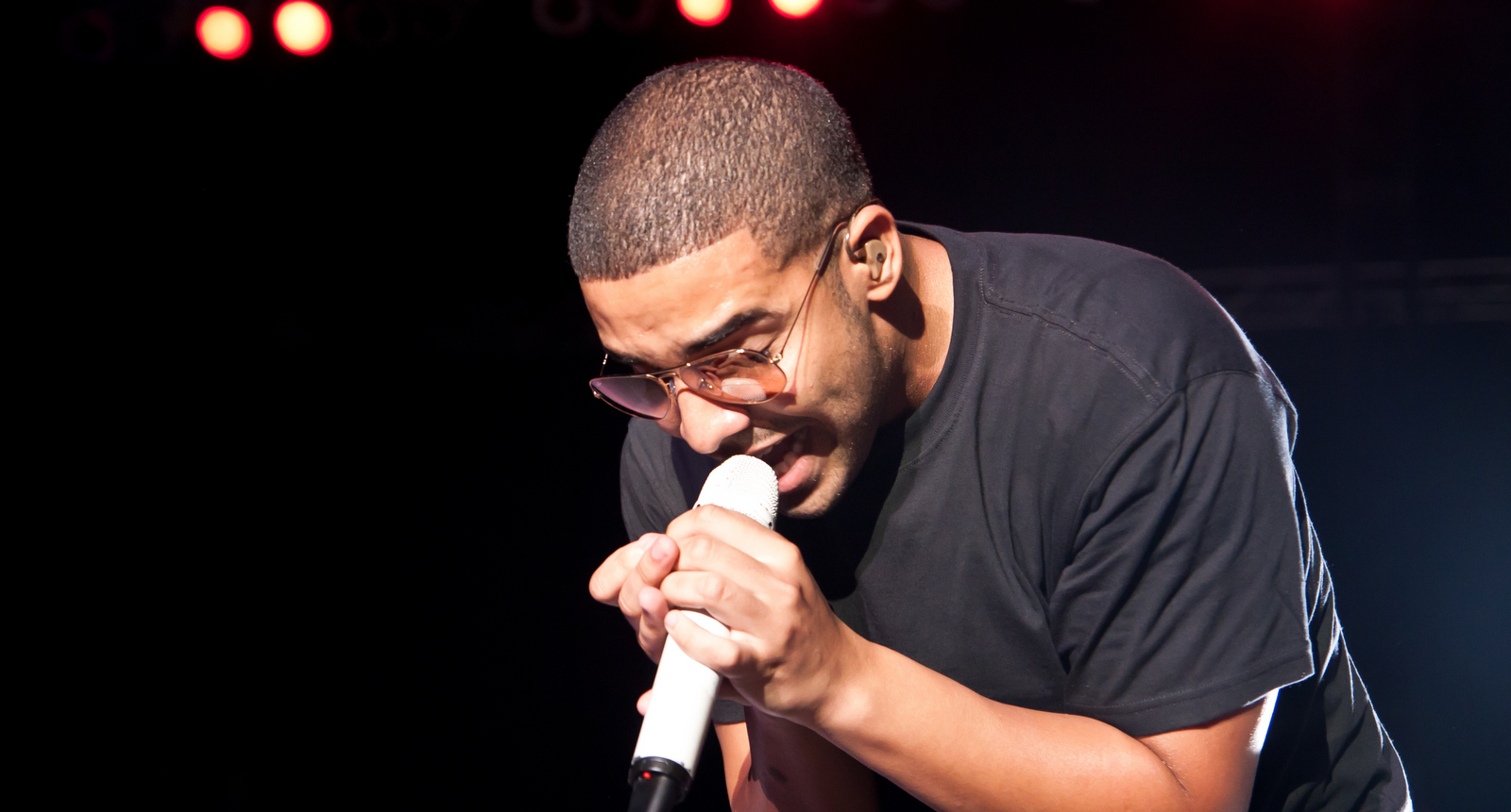 Report: Drake Wins More Than Average Bettor During Streams - Poker News