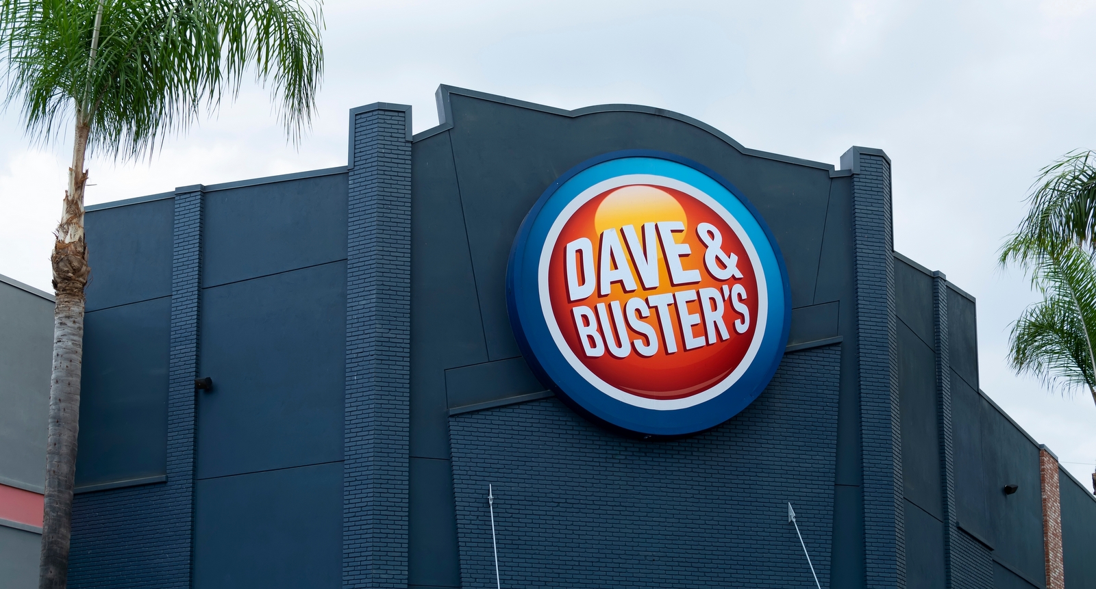 A picture of the outside of a Dave & Busters